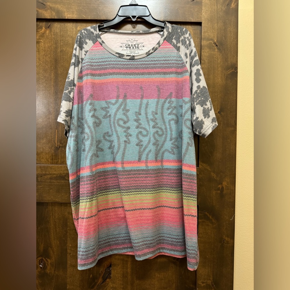 NWOT-Crazy Train Top-Multi Color-XXL